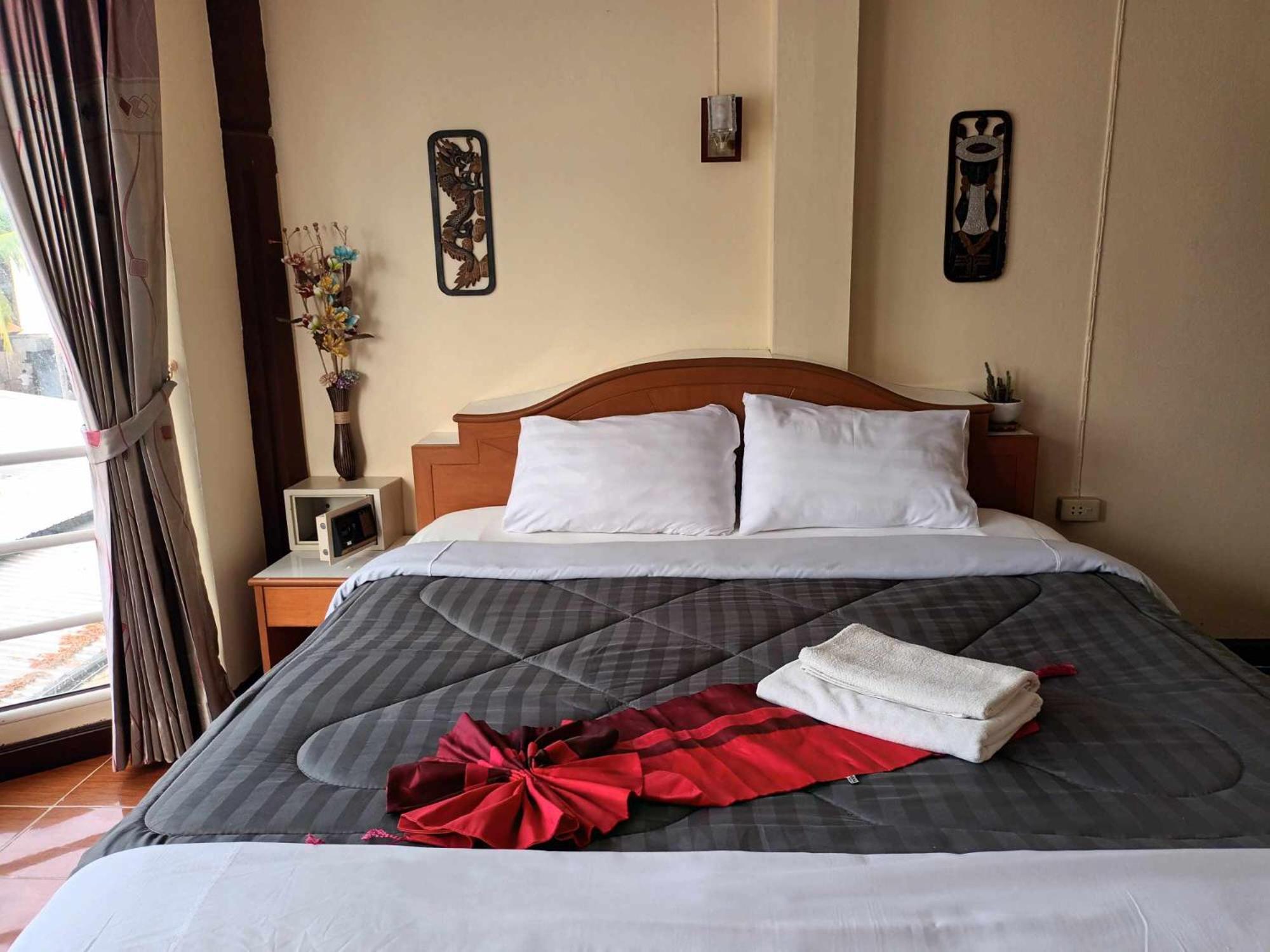 Patong Rose Guest House 50M To Beach Exterior foto